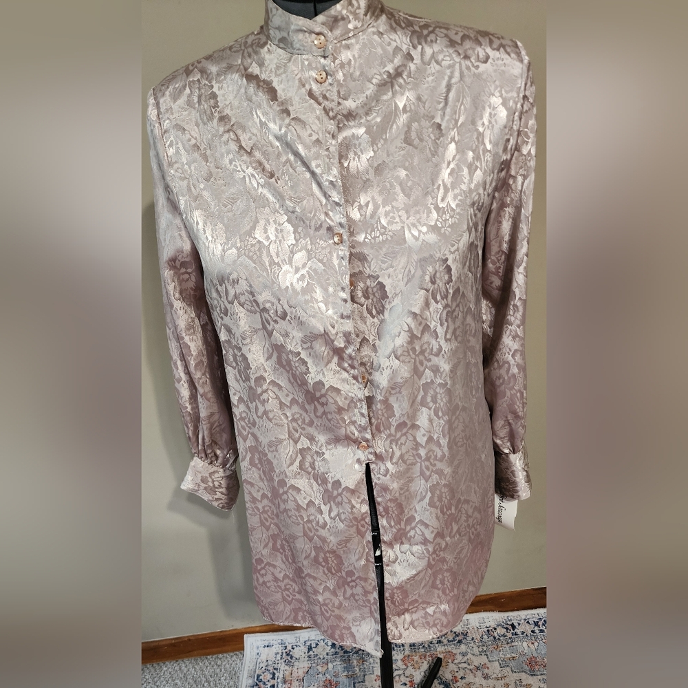 NWT Vintage Silk Tunic Size Small By Andre Sauvage.